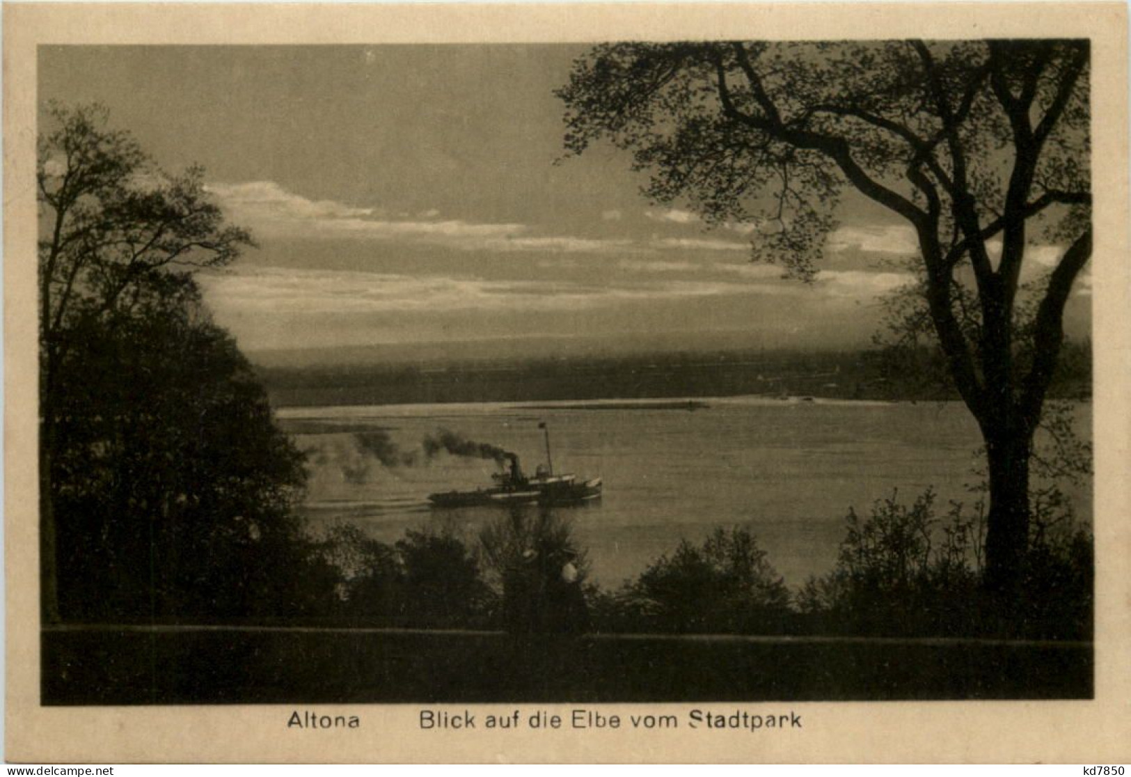 Altona, Blick Auf Die Elbe Vo Stadtpark - Altona