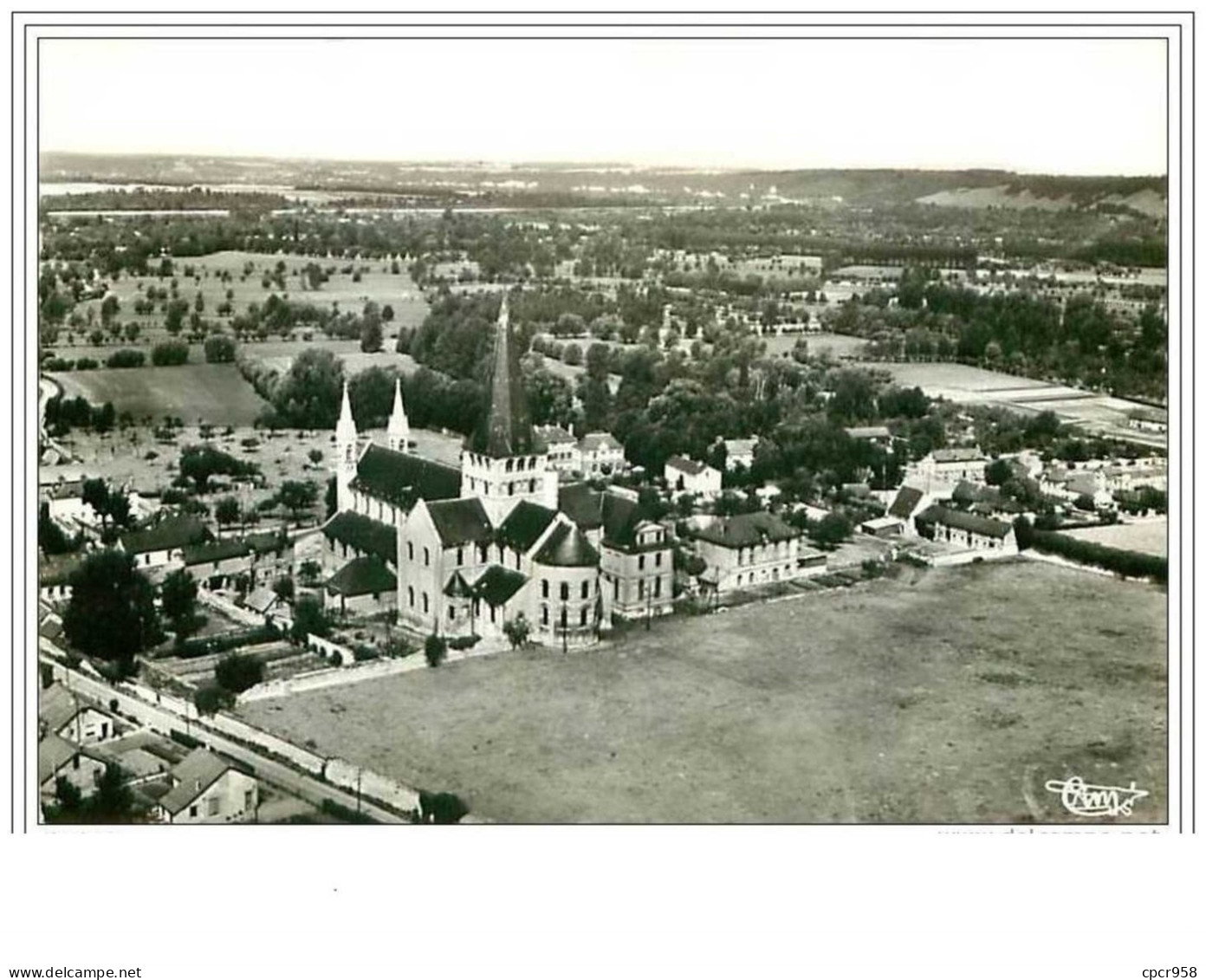 76.SAINT MARTIN DE BOSCHERVILLE.L'ABBAYE.VUE GENERALE.CPSM - Saint-Martin-de-Boscherville