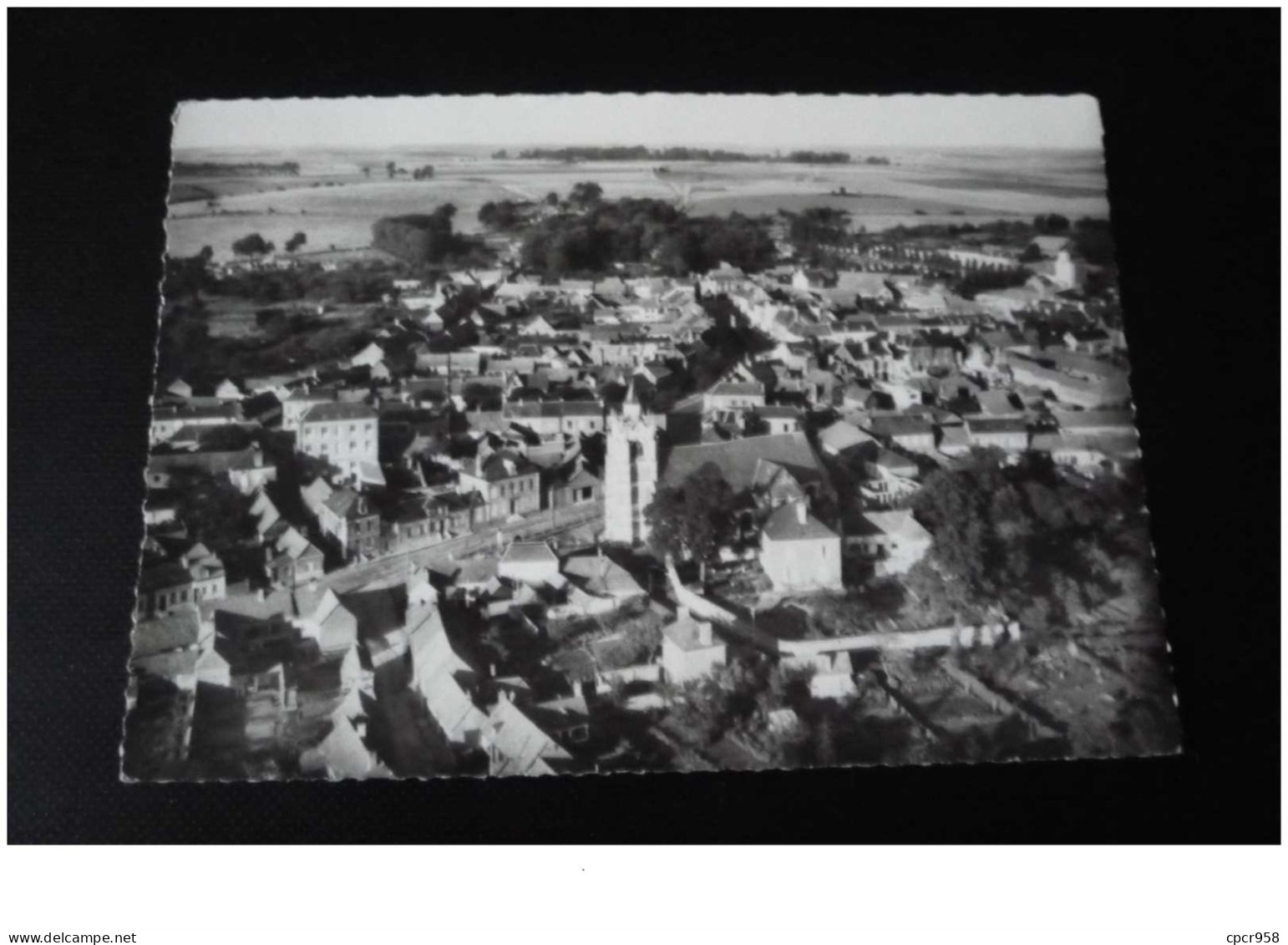 80 . N° 42064 . Crecy En Ponthieu.vue Aerienne. Cpsm - Crecy En Ponthieu