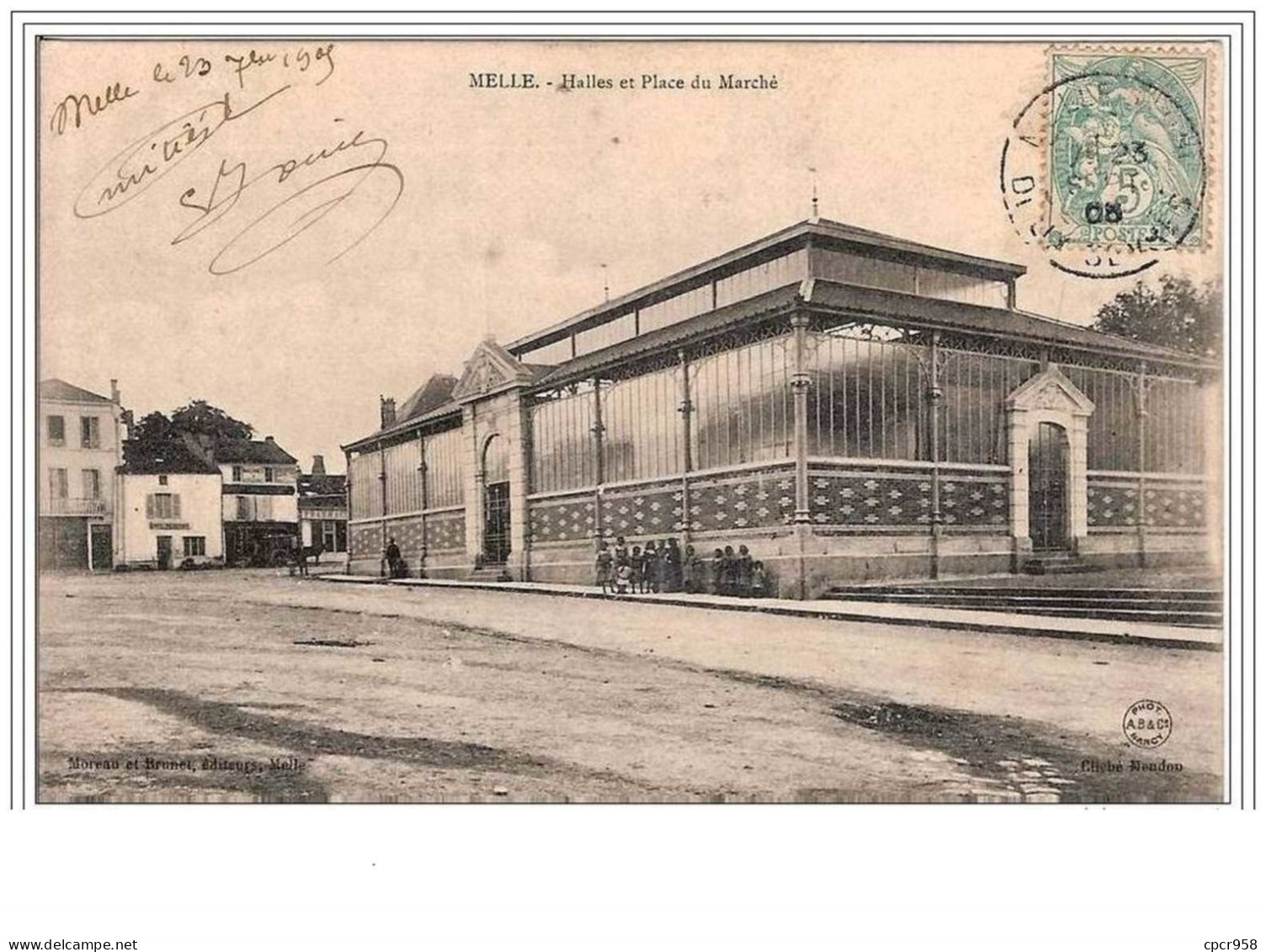 79.MELLE.HALLES ET PLACE DU MARCHE. - Melle