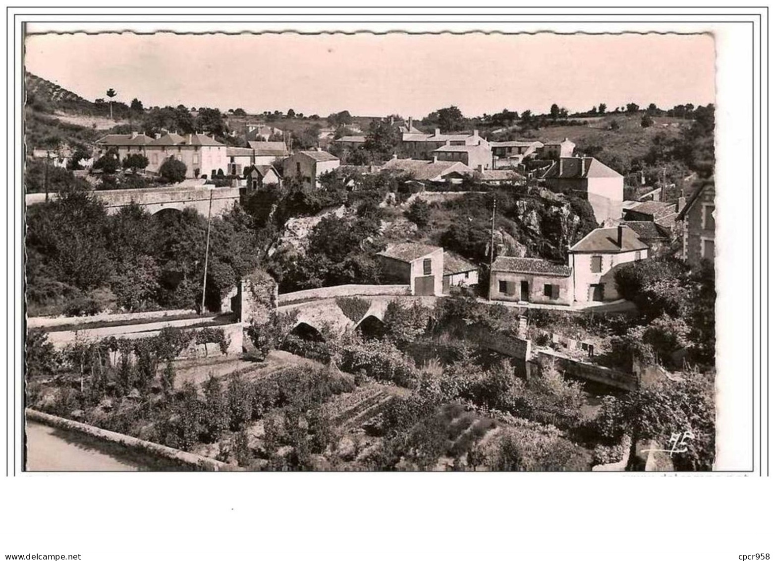 79.ARGENTON-CHATEAU.VUE GENERALE.CPSM. - Argenton Chateau