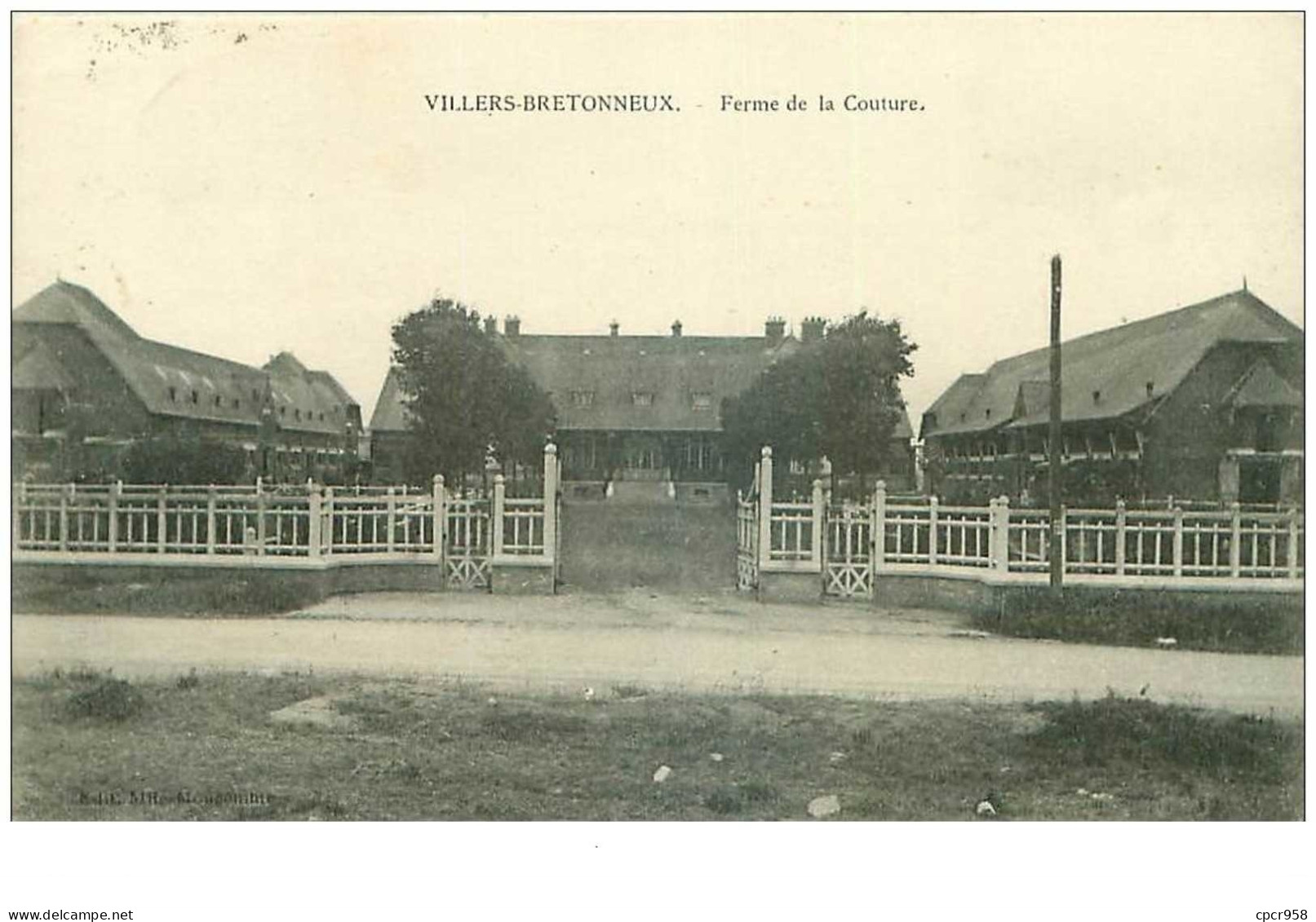 80.VILLERS BRETONNEUX.n°24084.FERME DE LA COUTURE - Villers Bretonneux