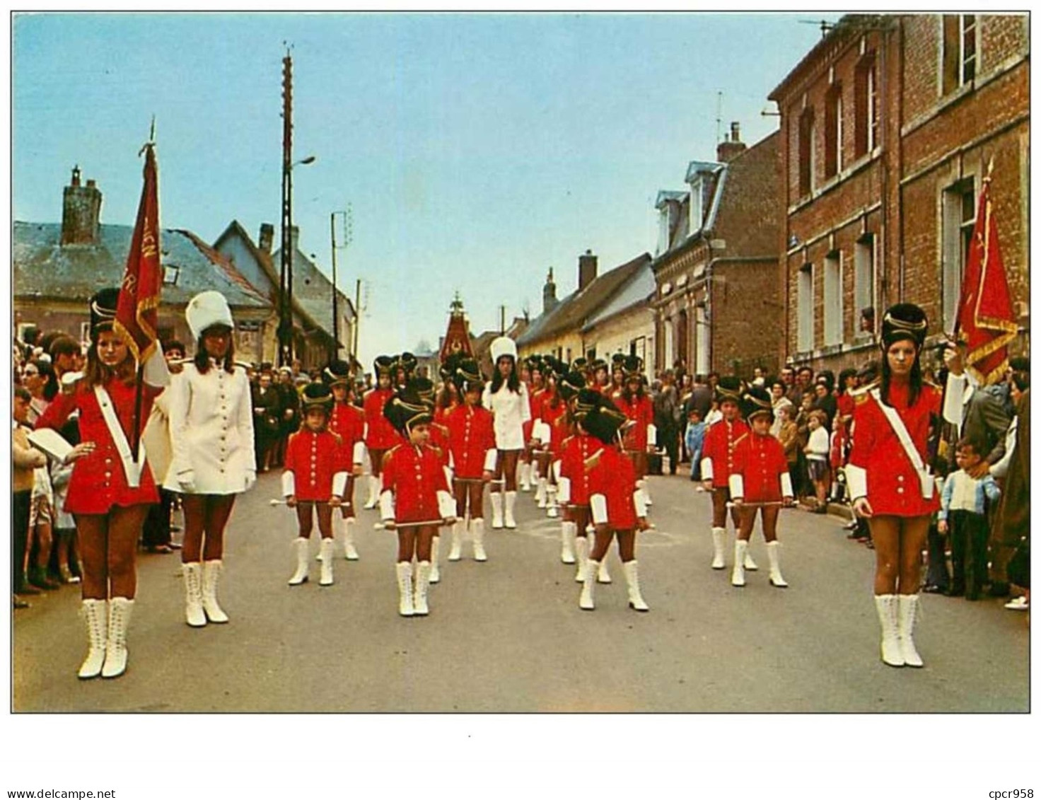 80.ST-OUEN DE PICARDIE.n°12.LES MAJORETTES.CPSM. - Saint Ouen