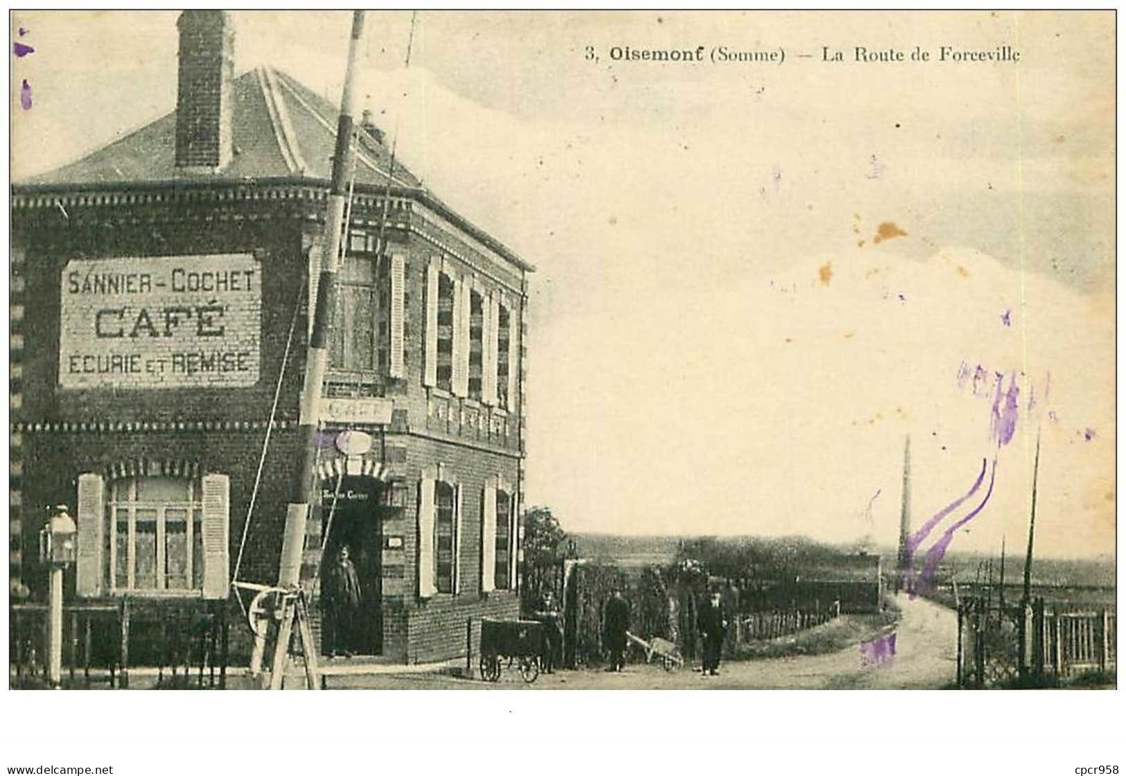 80.OISEMONT.n°10590.LA ROUTE DE FORCEVILLE.CAFE.TACHES - Oisemont