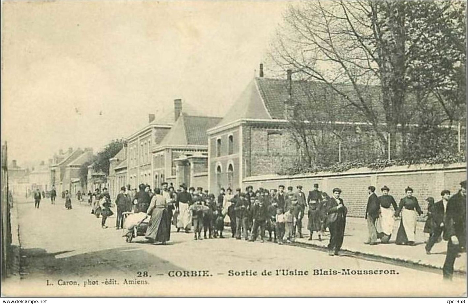 80.CORBIE.SORTIE DE L'USINE BLAIS MOUSSERON - Corbie