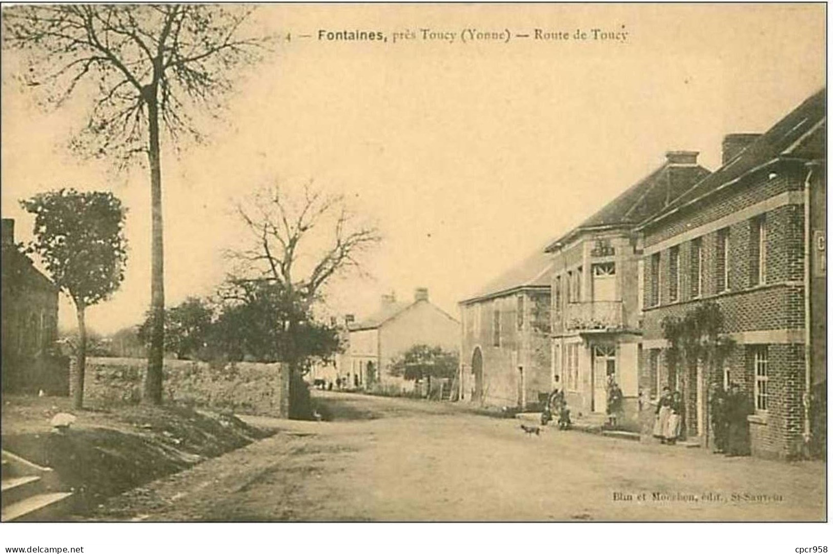 89.FONTAINES ,PRES TOUCY.ROUTE DE TOUCY - Fontaines Salees