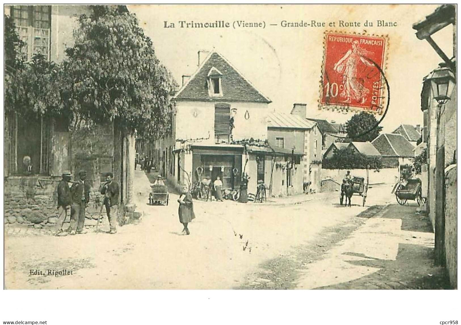 86.LA TRIMOUILLE.n°24091.GRANDE RUE ET ROUTE DU BLANC - La Trimouille