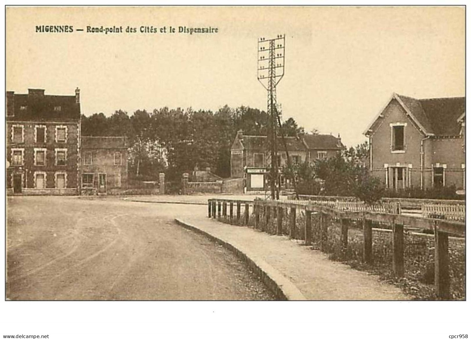 89.MIGENNES.n°84.ROND POINT DES CITES ET LE DISPENSAIRE - Migennes