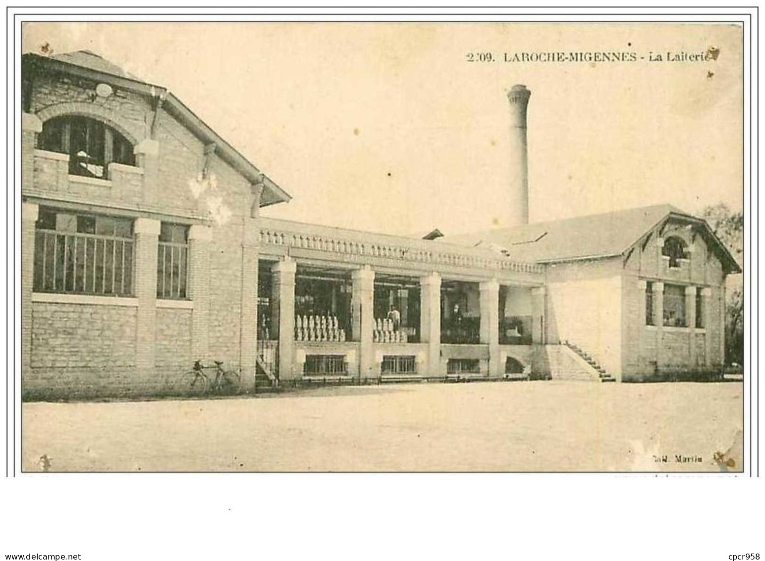 89.LAROCHE-MIGENNES.LA LAITERIE.MANQUES++.TROUS ET ARRACHE - Migennes