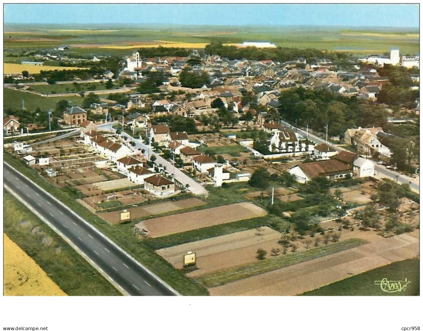 91.ANGERVILLE.n°14193.VUE GENERALE AERIENNE.CPSM - Angerville