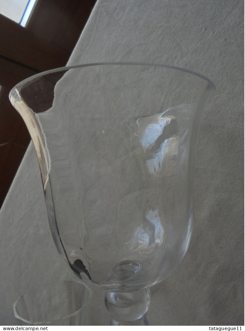 Ancien - Grand verre photophore sur pied en verre