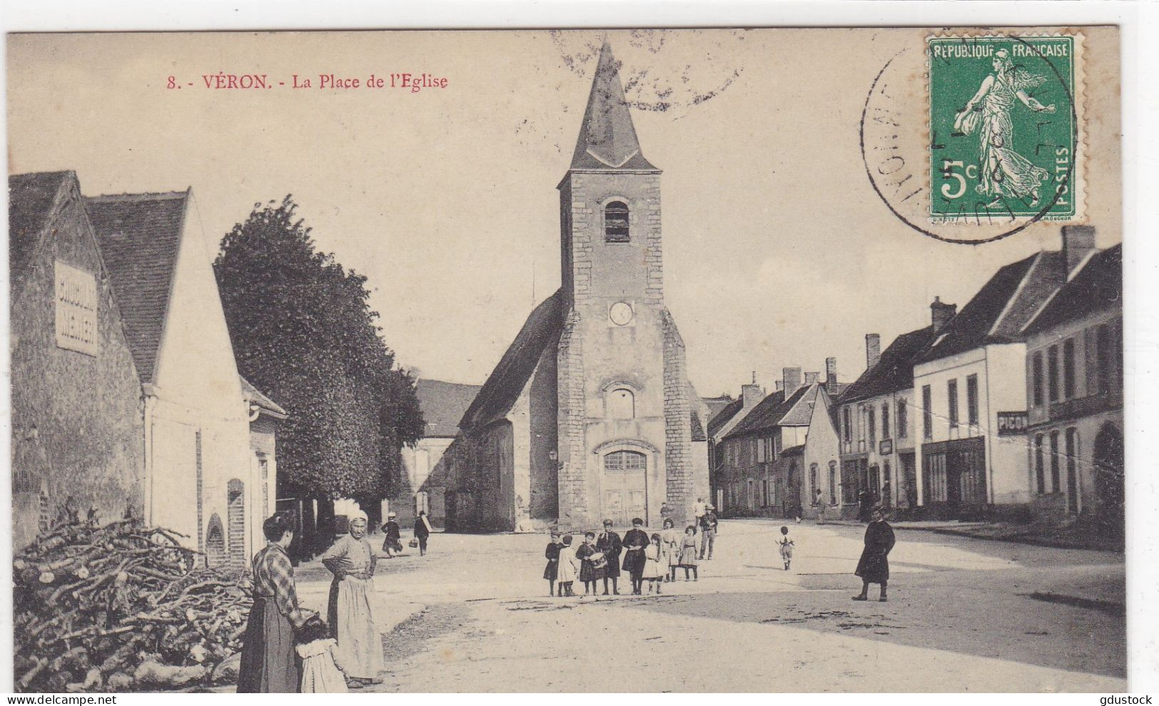 Yonne - Véron - La Place De L'Eglise - Veron