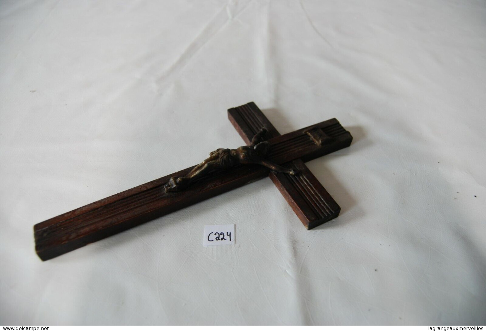 C224 Objet Religieux - Christ Sur La Croix - Religion & Esotericism
