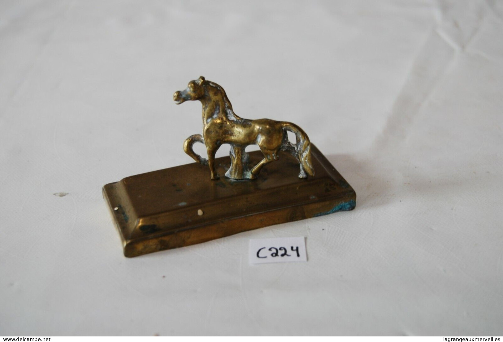 C224 Ancienne Sculpture Animalière - Cheval - Cuivre Jaune - Cuivres