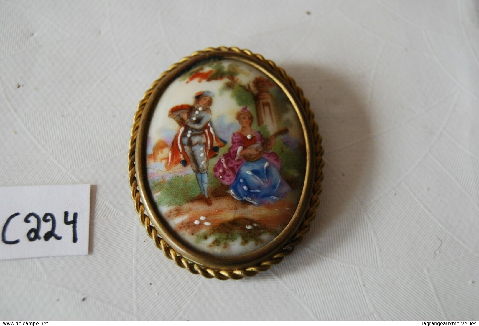 C224 Bijoux Anciens - Ancien Camé - Limoges - Brooches