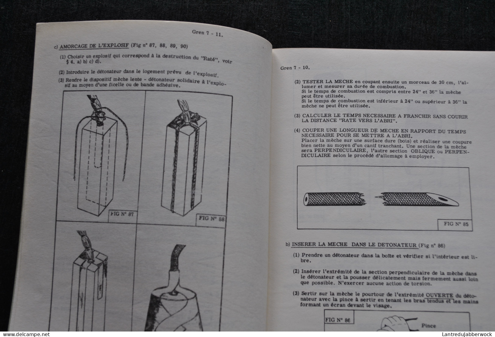 Les Grenades Précis N°EI/2341 1963 Défensive Offensive Anti-chars 75 Lacrymogène MKIV Fusée-Piège Armée Belge  - Other & Unclassified