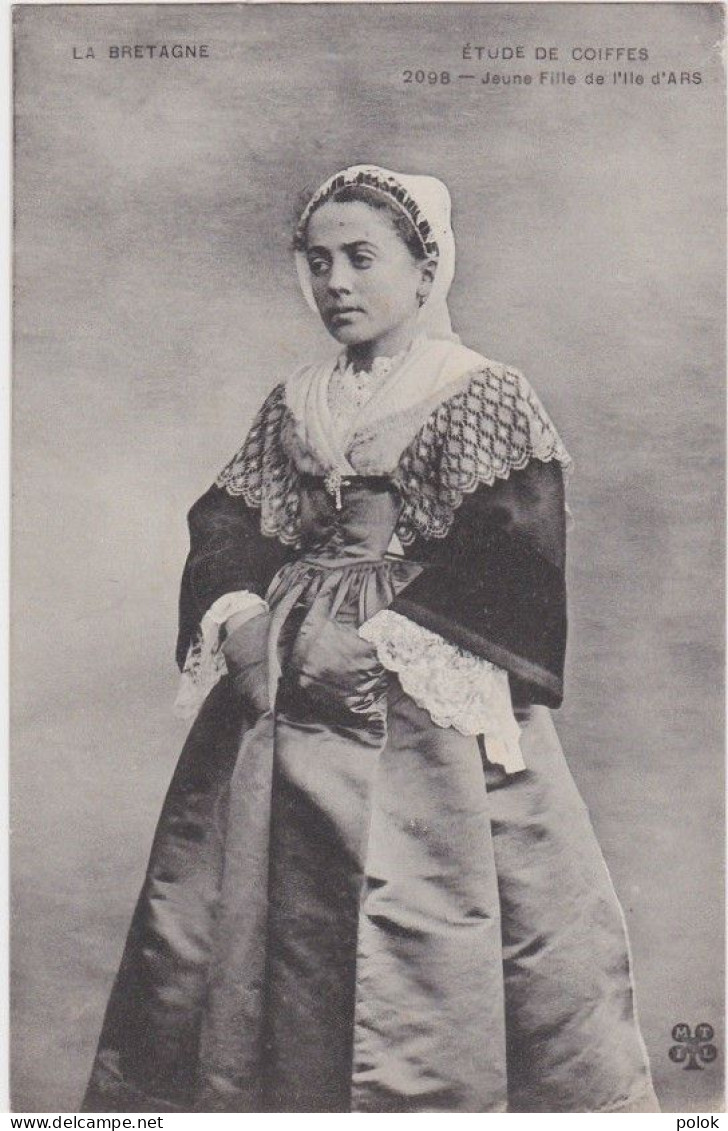 Cn – Cpa Jeune Fille De L'Ile D'ARS - Ile D'Arz