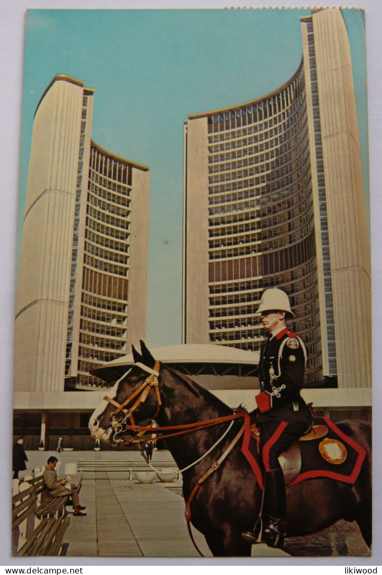 Metropolitan Toronto Mounted Police, Policeman On Horseback, In Front Of The City Hall - Toronto