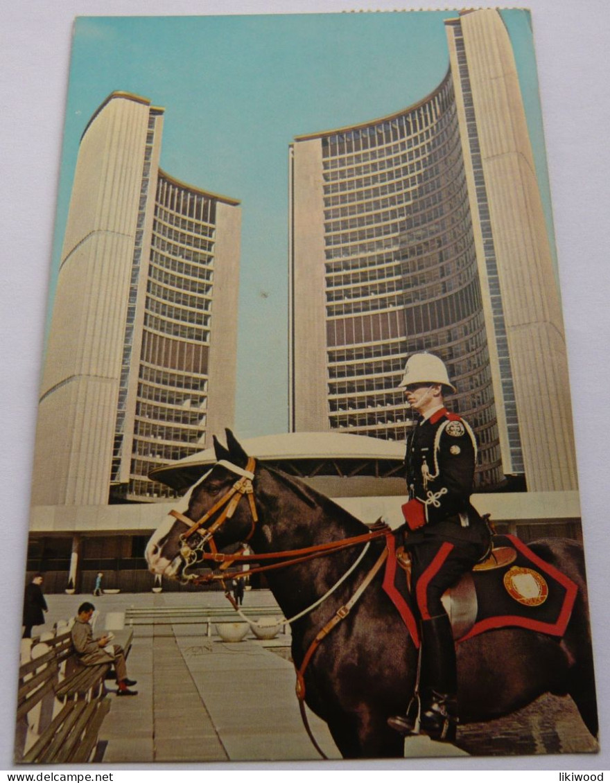 Metropolitan Toronto Mounted Police, Policeman On Horseback, In Front Of The City Hall - Toronto