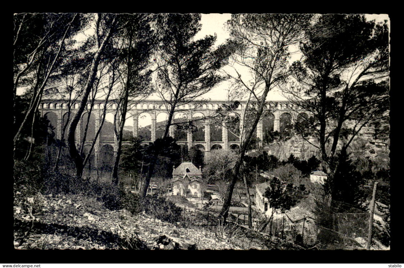 13 - ROQUEFAVOUR - L'AQUEDUC - Roquefavour