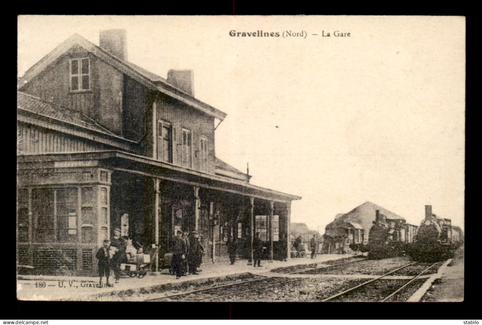 59 - GRAVELINES - TRAINS EN GARE DE CHEMIN DE FER - Gravelines