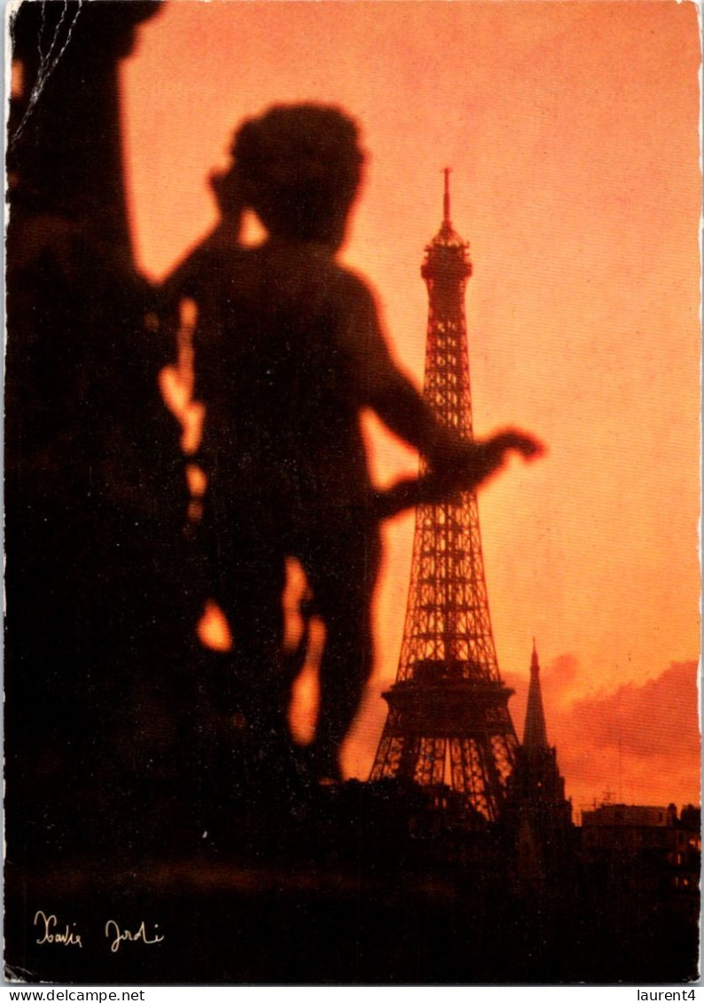 11-4-2024 (1 Z 36) France - Folklore - La Tour Eiffel - Monumenten