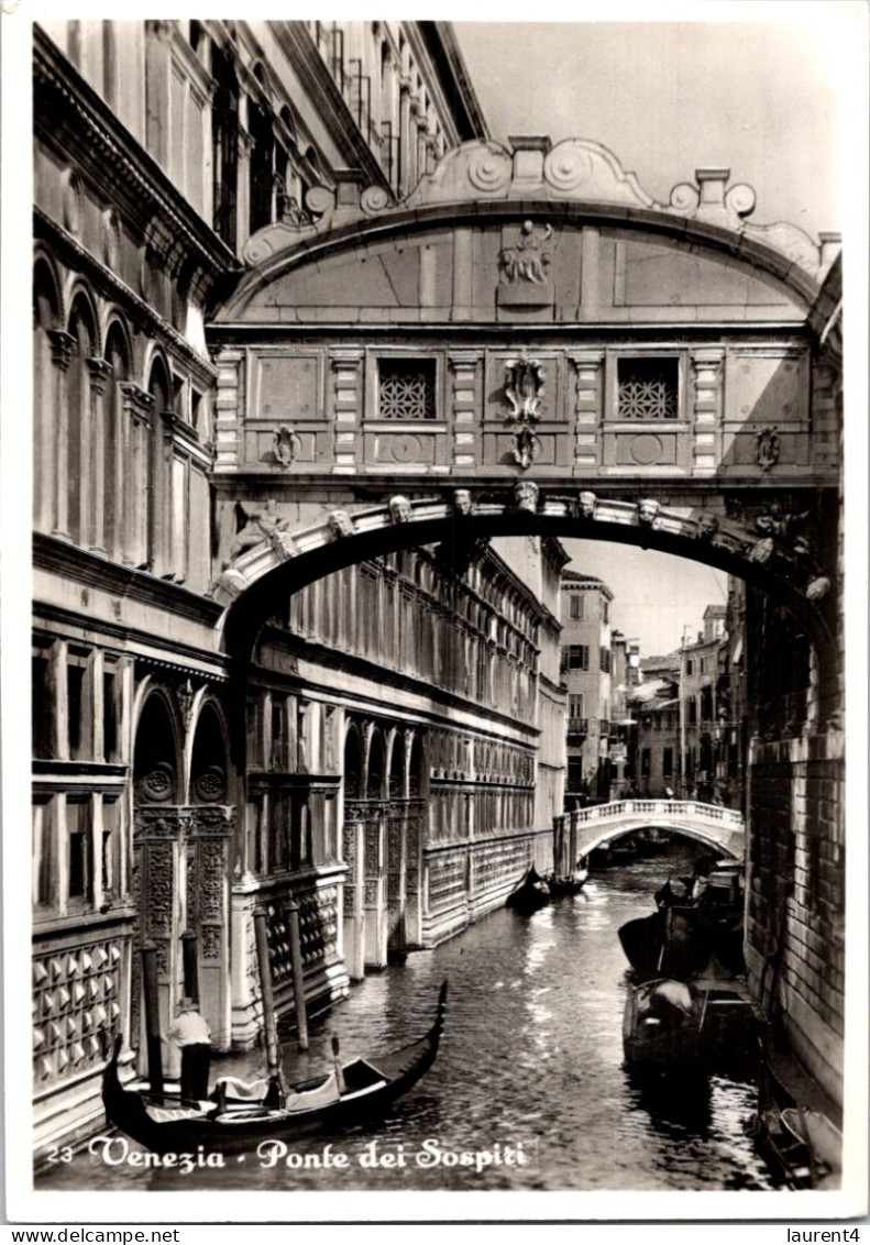 11-4-2024 (1 Z 36) Italy - Venize - B/w - Ponte Dei Sospiri - Bridges