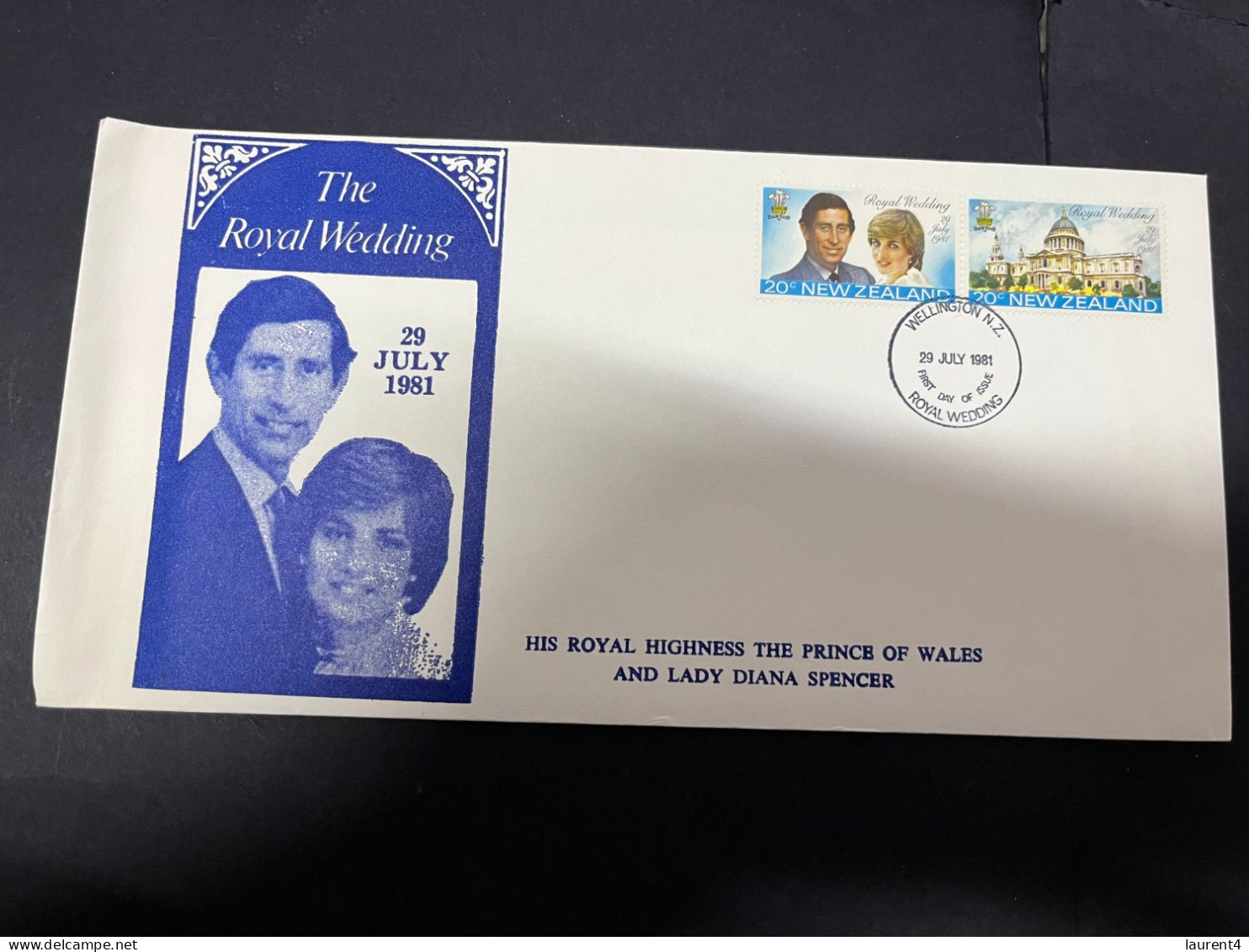 11-4-2024 (1 Z 39) 2 FDC - New Zealand - Prince Charles (now King Charles) & Lady Diana Spencer Royal Wedding - Case Reali