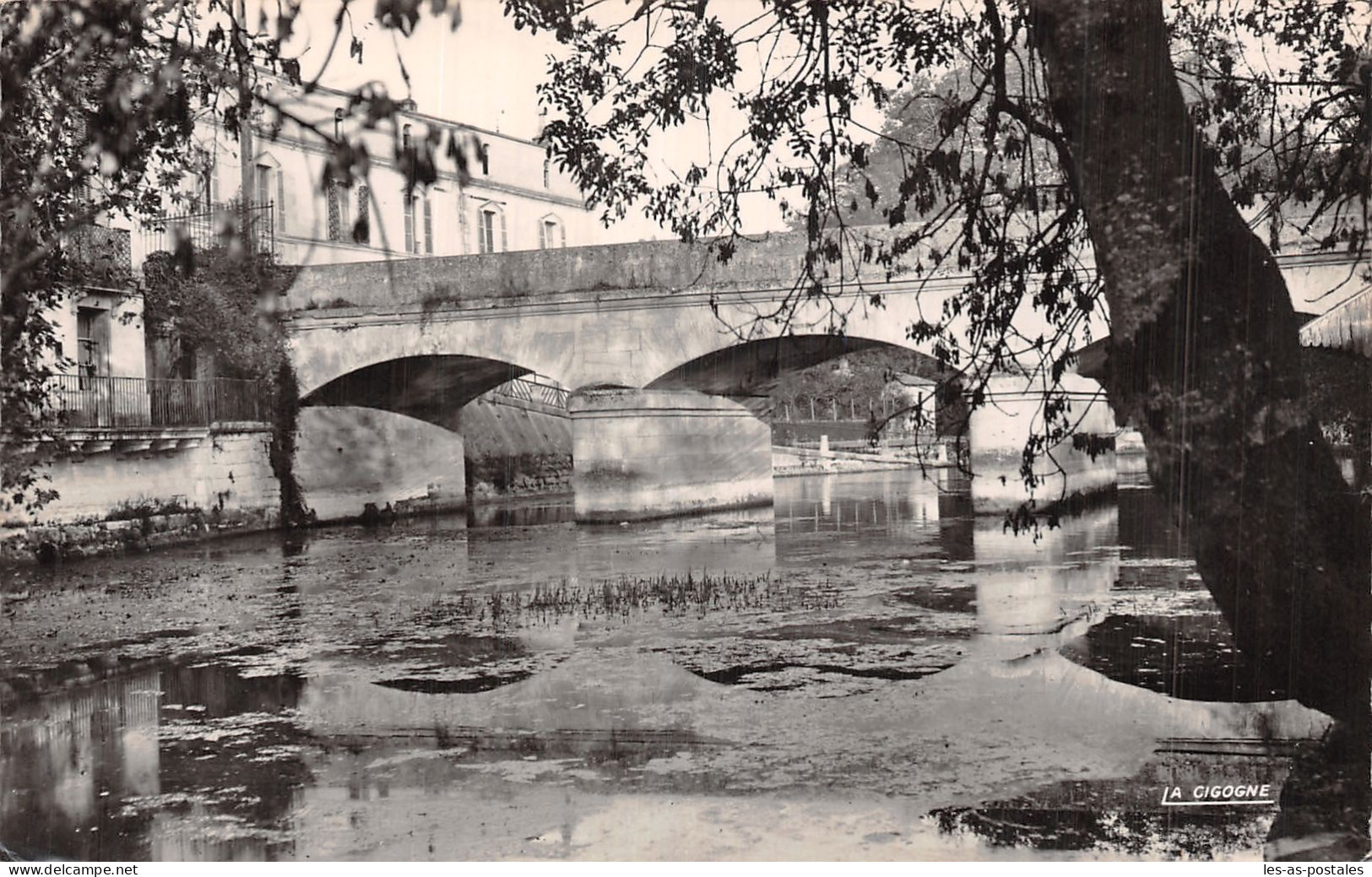 17 JONZAC LE PONT DE PIERRE - Jonzac