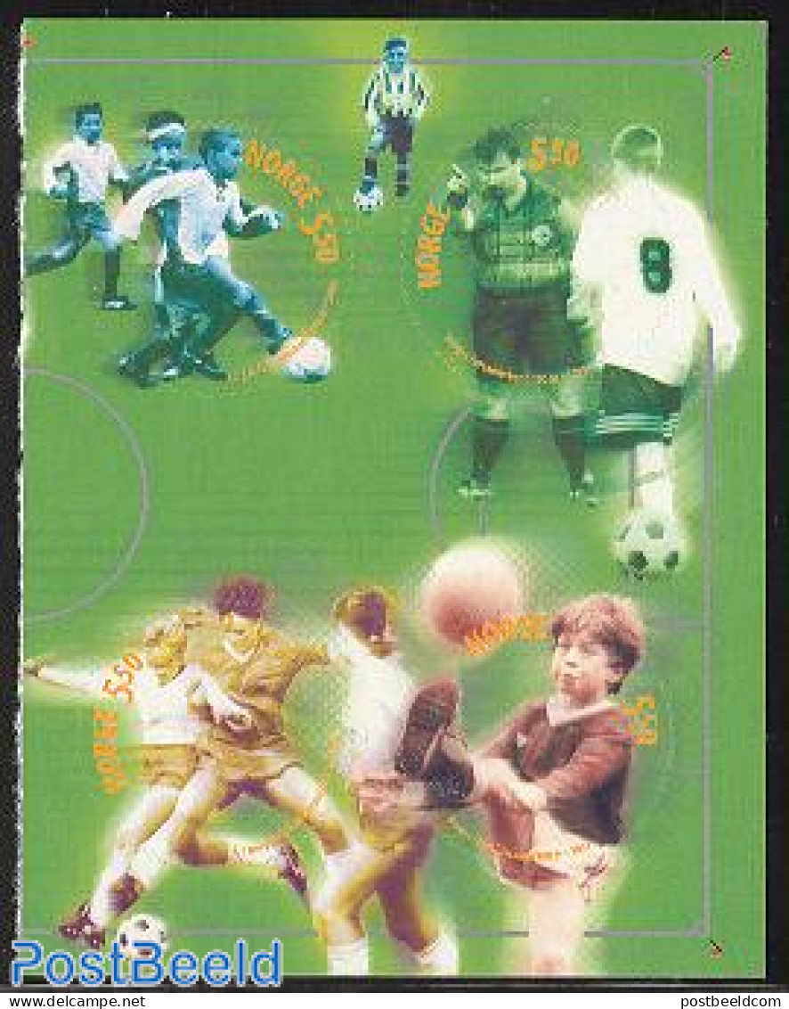 Norway 2002 Football 4v S-a, Mint NH, Sport - Various - Football - Round-shaped Stamps - Ungebraucht