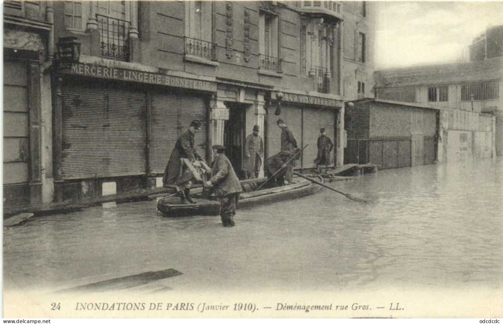 DESTOCKAGE Avant fermeture boutique T BON LOT 100 CPA  INONDATIONS DE PARIS 1910 Touies Animées  (toutes scannées )