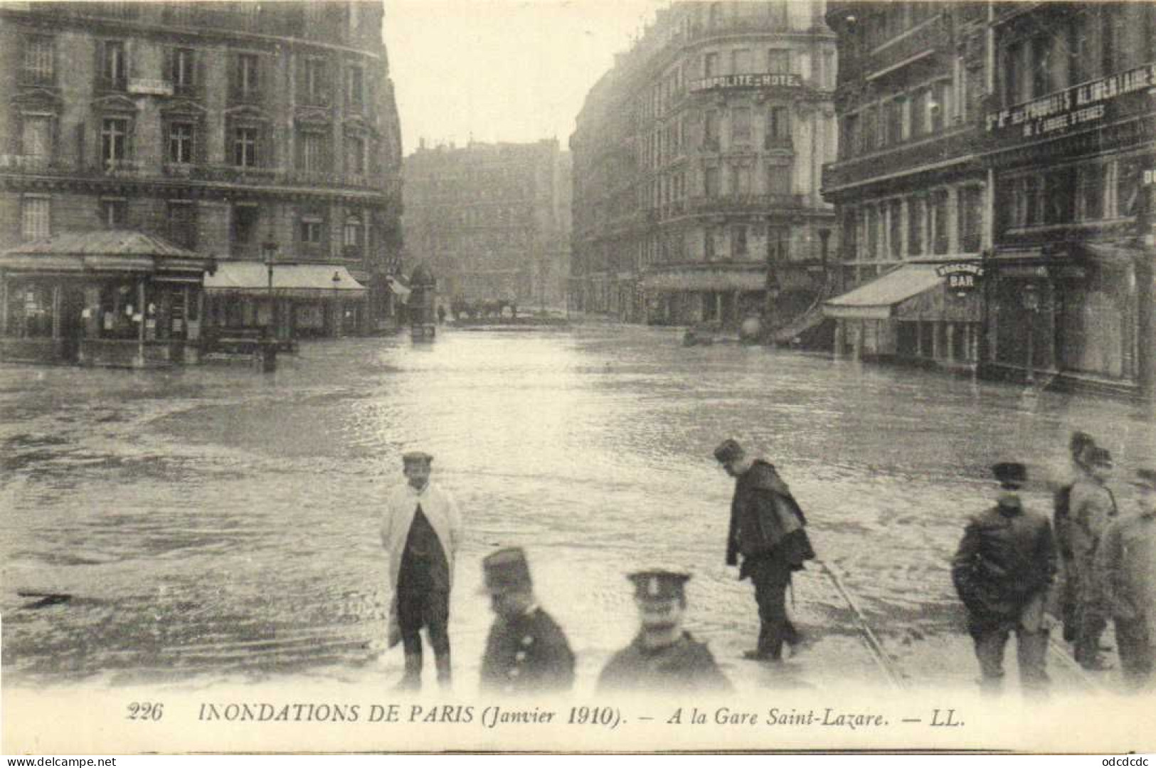 DESTOCKAGE Avant fermeture boutique T BON LOT 100 CPA  INONDATIONS DE PARIS 1910 Touies Animées  (toutes scannées )