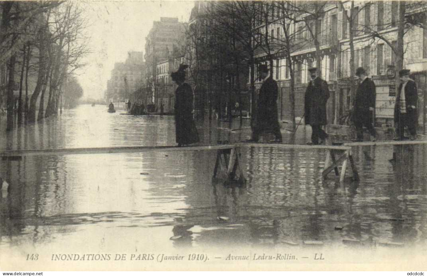 DESTOCKAGE Avant fermeture boutique T BON LOT 100 CPA  INONDATIONS DE PARIS 1910 Touies Animées  (toutes scannées )