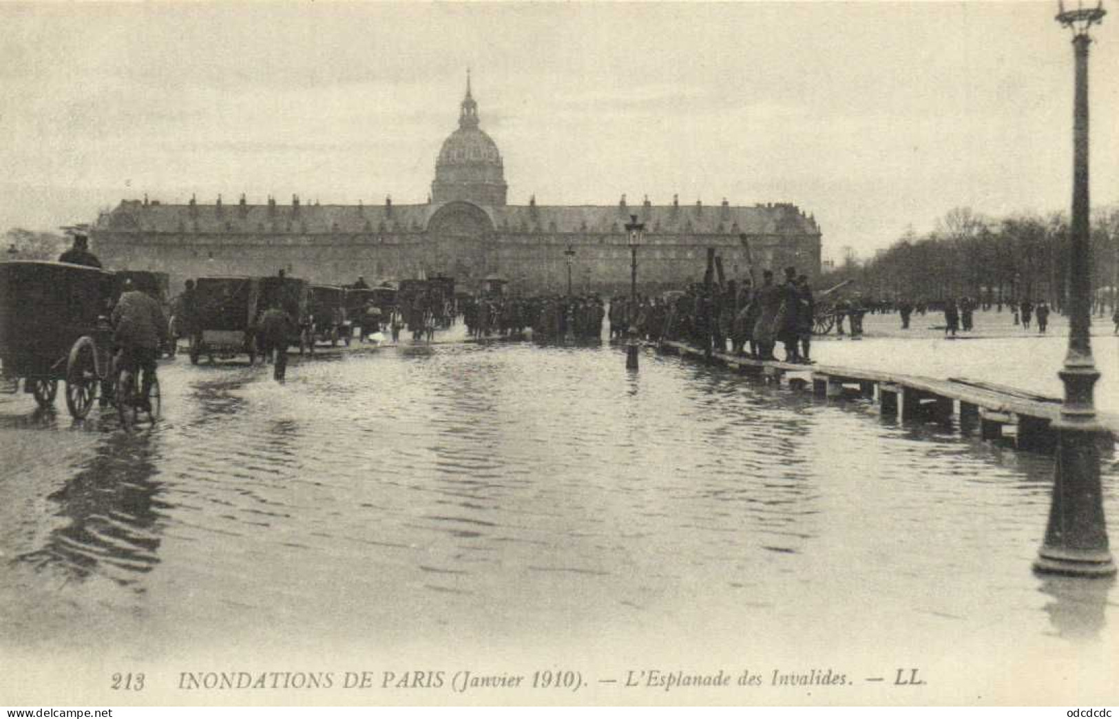 DESTOCKAGE Avant fermeture boutique T BON LOT 100 CPA  INONDATIONS DE PARIS 1910 Touies Animées  (toutes scannées )