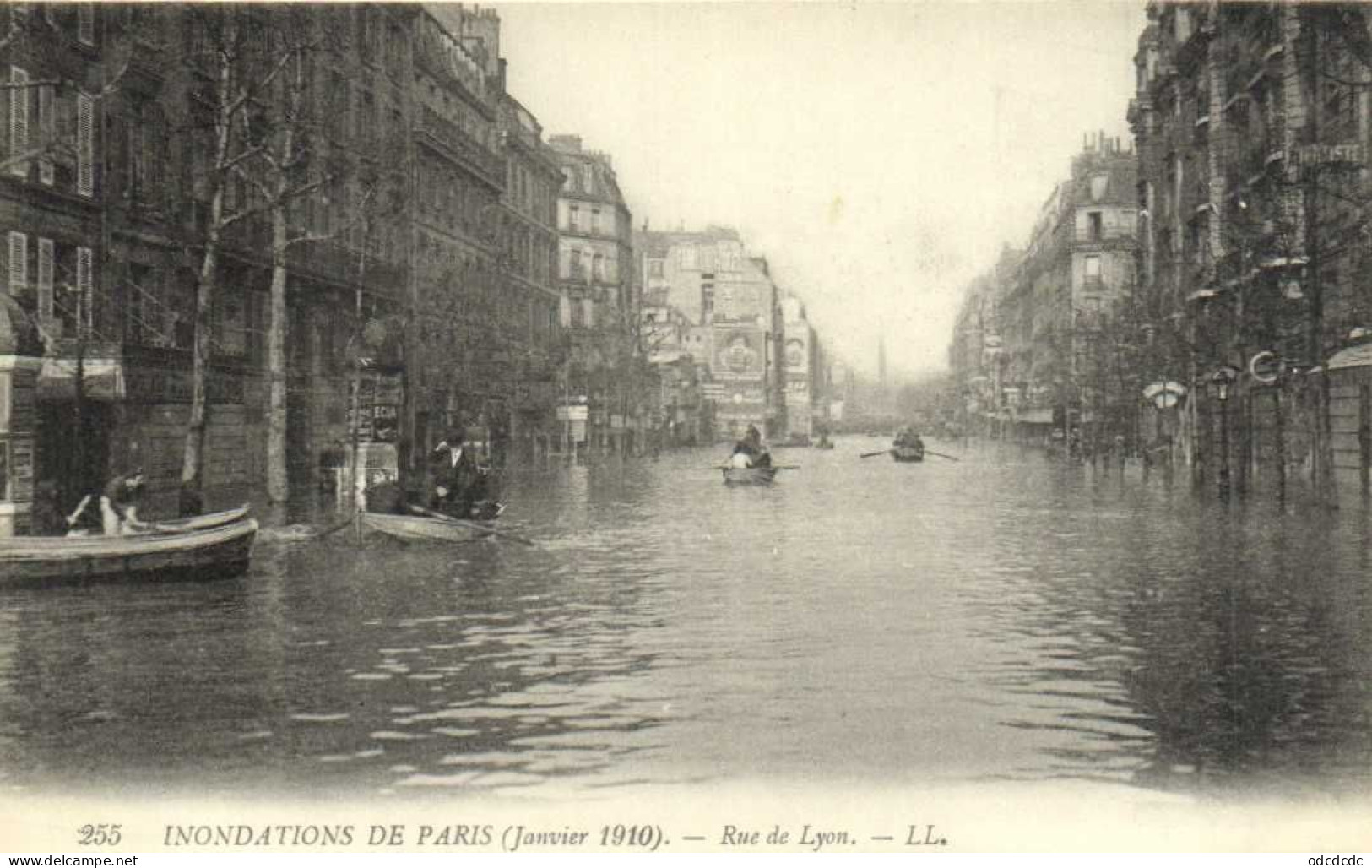 DESTOCKAGE Avant fermeture boutique T BON LOT 100 CPA  INONDATIONS DE PARIS 1910 Touies Animées  (toutes scannées )