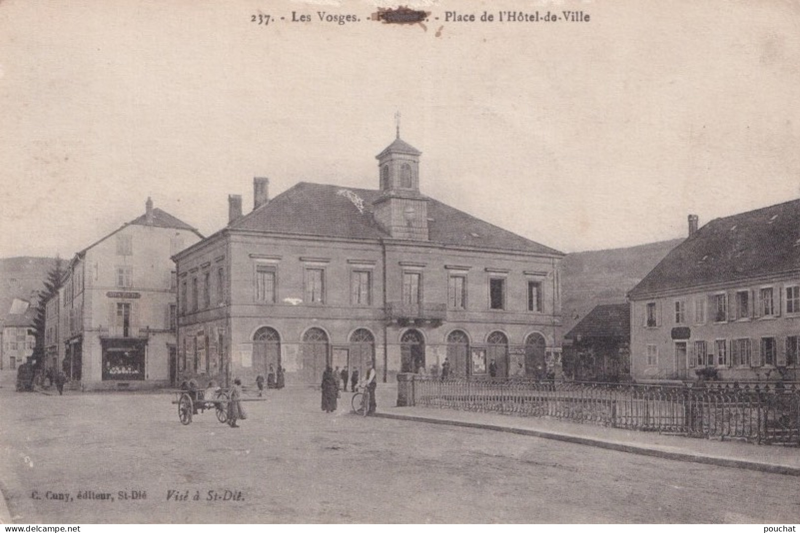 A8-88) FRAIZE (VOSGES) PLACE DE L ' HOTEL DE VILLE - ( 2 SCANS ) - Fraize