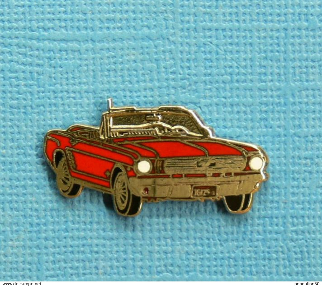 1 PIN'S /  ** FORD MUSTANG V8 / 1967 / CABRIOLET ** - Ford