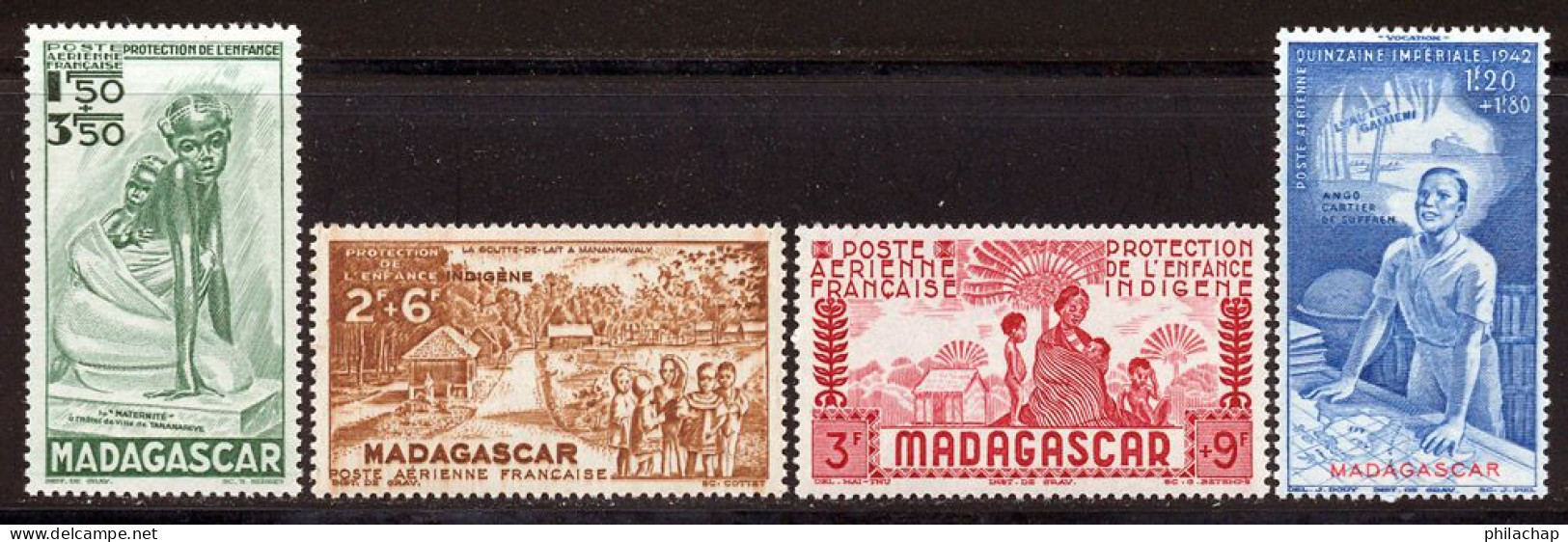 Madagascar PA 1942 Yvert 41 / 44 ** TB PEIQI Coin De Feuille - Posta Aerea