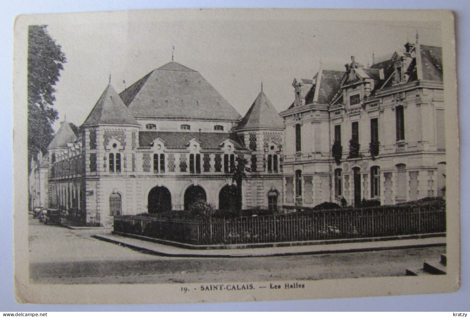 FRANCE - SARTHE - SAINT-CALAIS - Les Halles - 1945 - Saint Calais