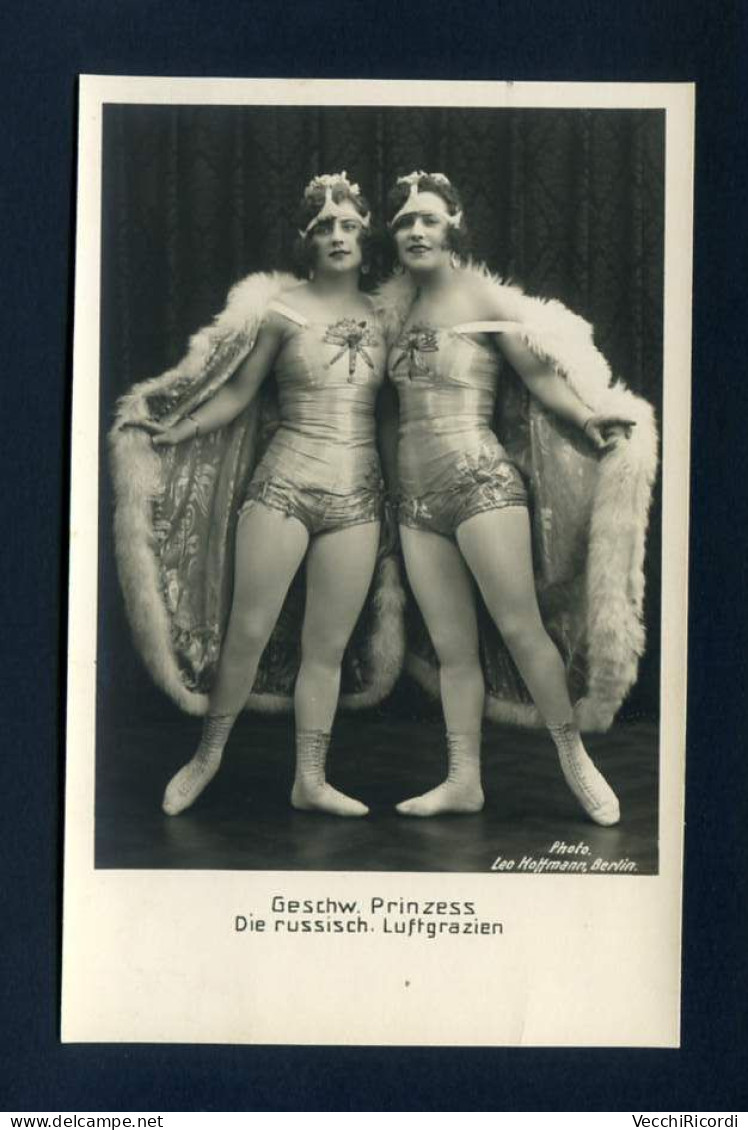 Dancers - 1920c  Photo Postcard - Danse