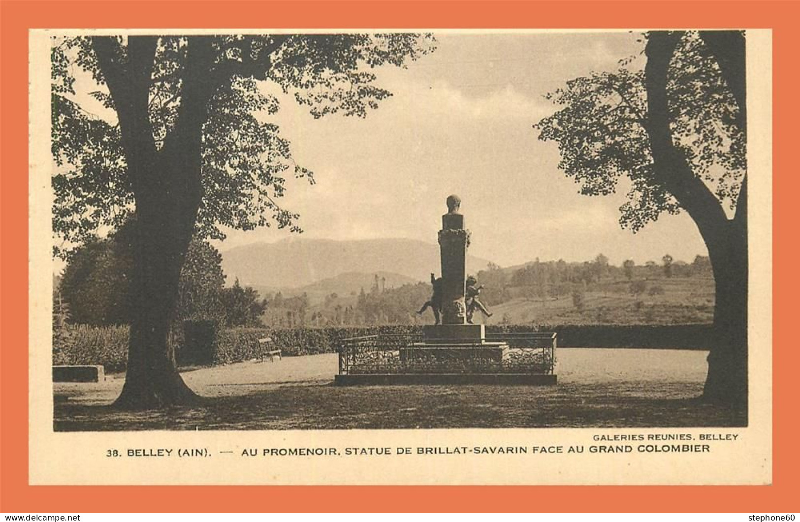 A606 / 147 01 - BELLEY Au Promenoir Statue De Brillat Savarin - Belley
