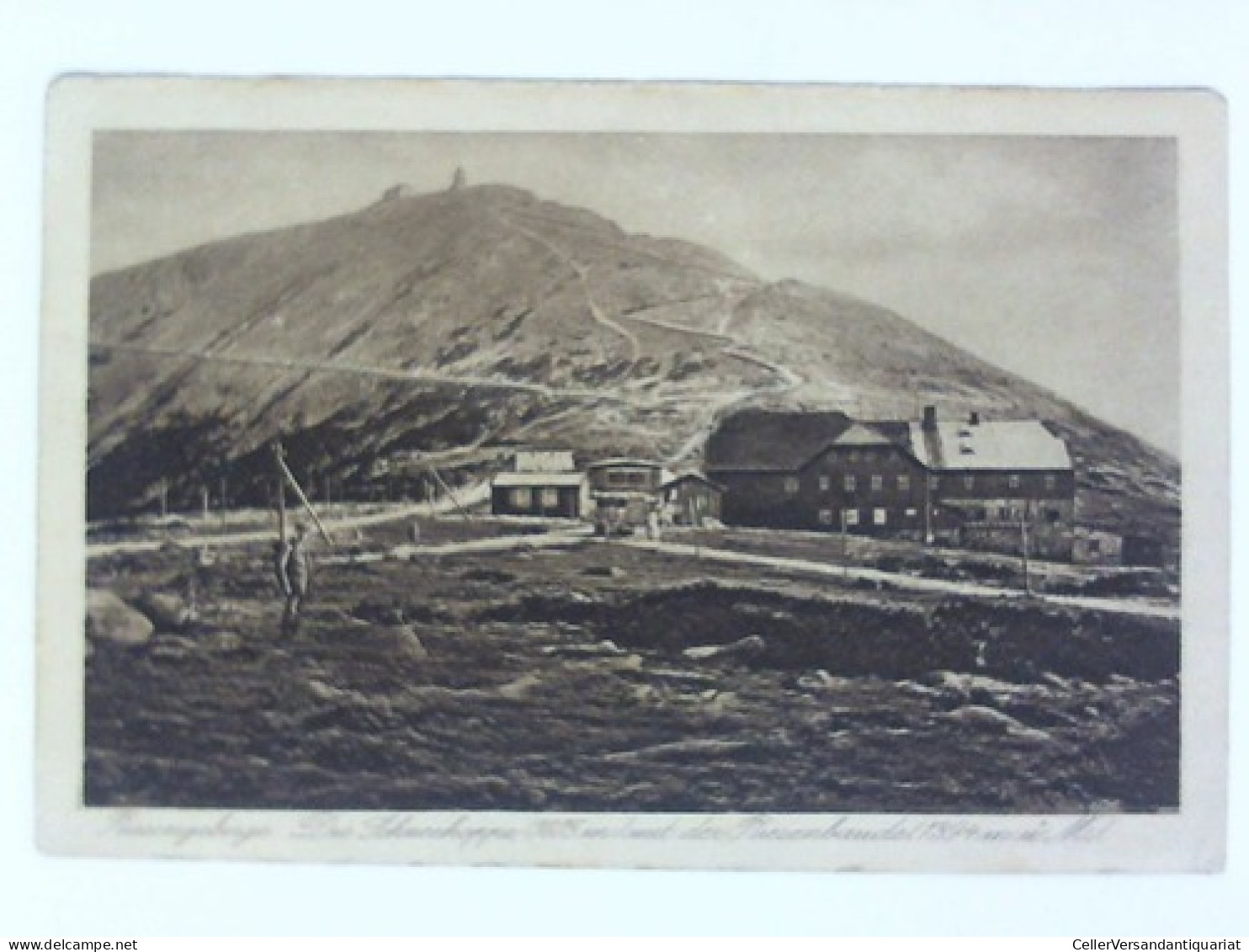 Postkarte: Riesengebirge. Die Schneekoppe (1605 M) Mit Der Riesenbaude (1394 M ü. M.) Von Riesengebirge - Unclassified