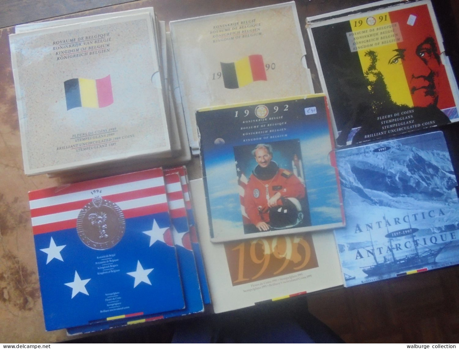 +++PRIX CADEAU+++BELGIQUE LOT 22 SERIES FDC entre 1989 et 1997+++(Lire ci-bas)