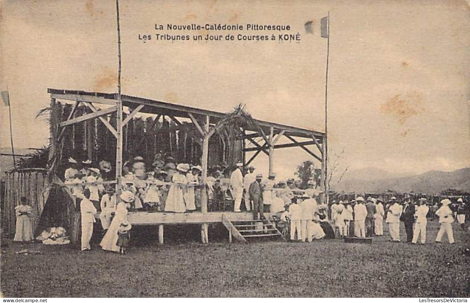 Nouvelle Calédonie - Les Tribunes Un Jour De Courses à Koné - Animé - Carte Postale Ancienne - Nouvelle-Calédonie