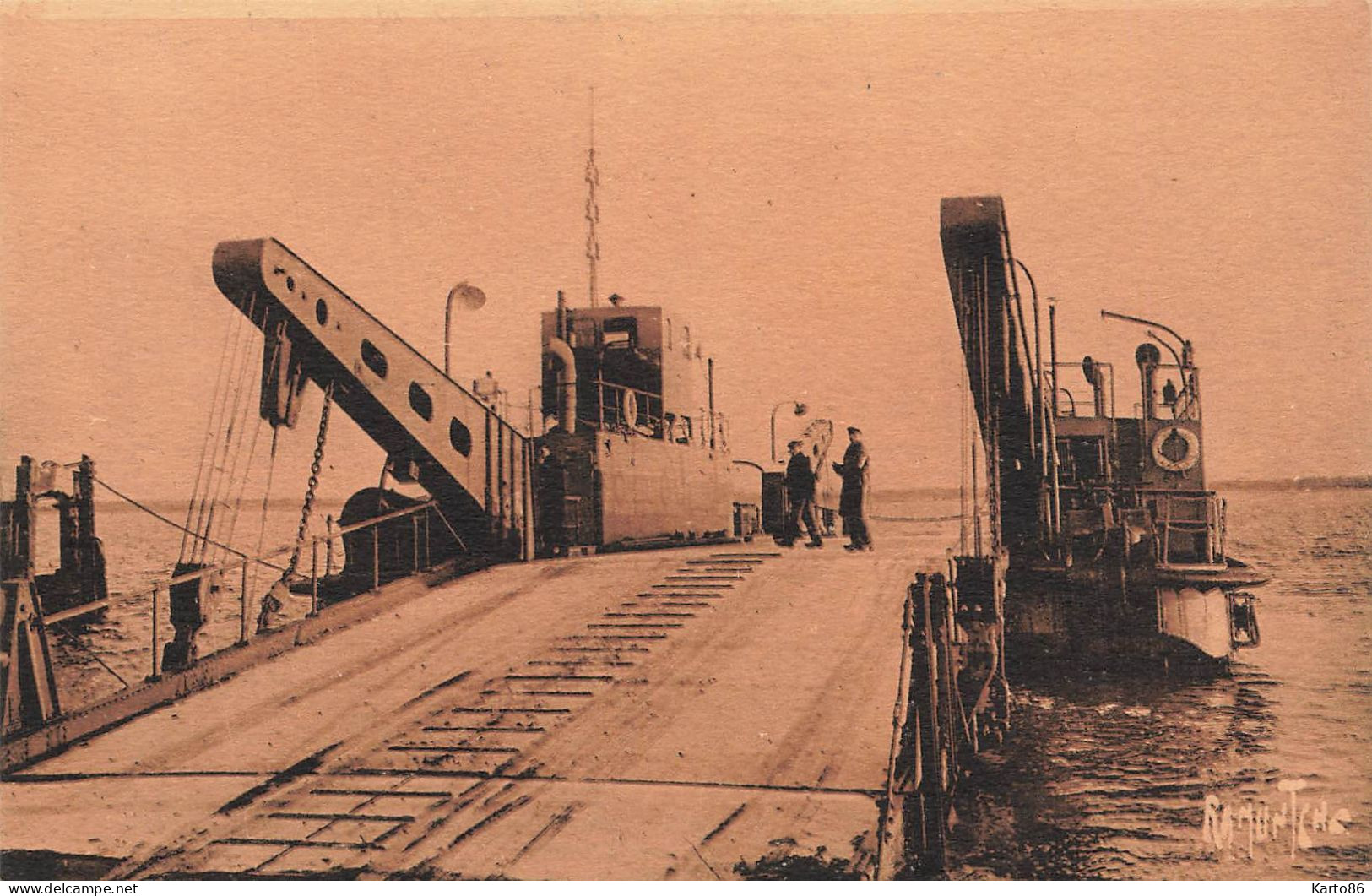 La Tremblade * Bateau Bac Assurant Le Passage De La Seudre , Vers Marennes - La Tremblade