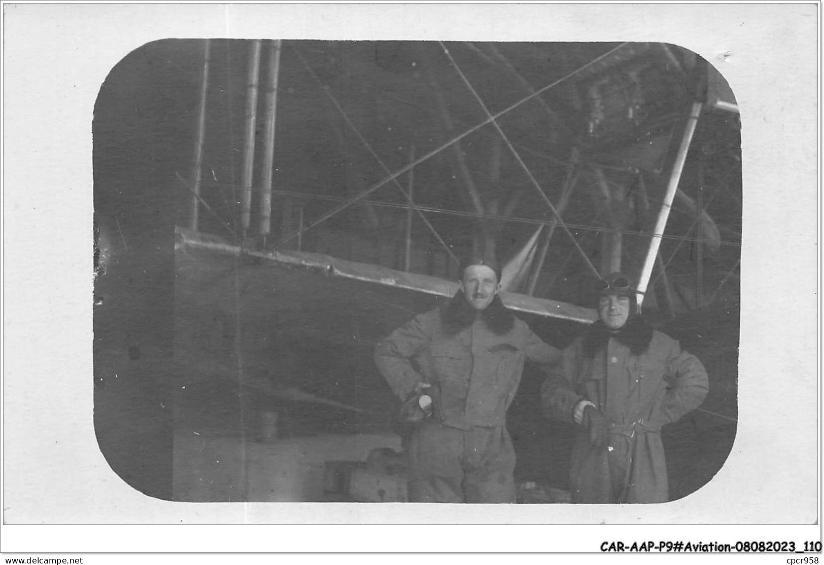 CAR-AAPP9-0760 - AVIATION - Aérostiers Près De Leur Nacelle - Vers 1930 - Aviatori