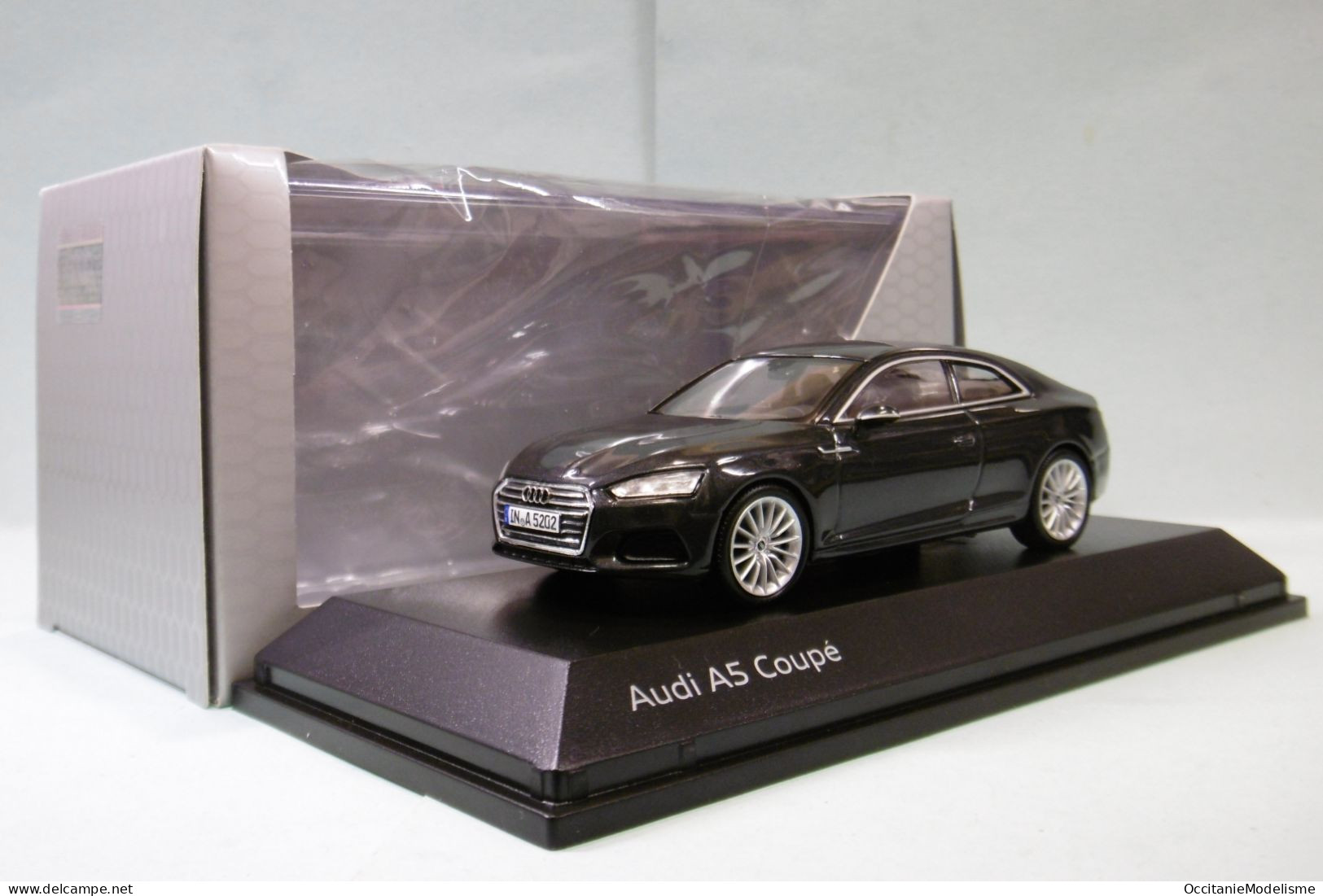 Spark - AUDI A5 COUPE Gris Foncé Neuf NBO 1/43 - Spark