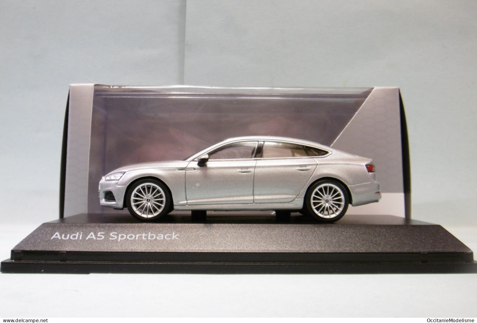 Spark - AUDI A5 SPORTBACK Gris Métallisé Neuf NBO 1/43 - Spark