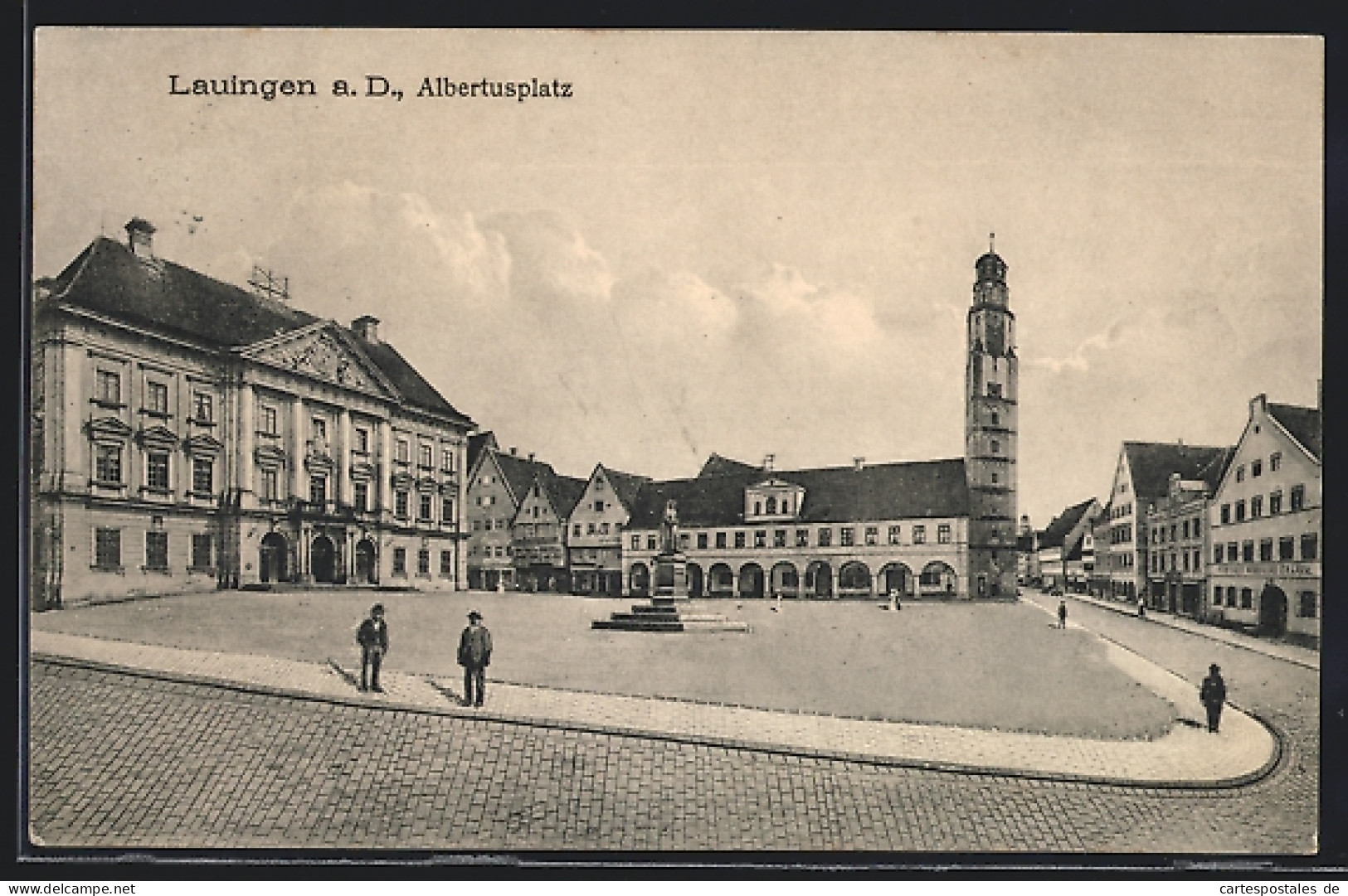 AK Lauingen A. D., Albertusplatz Mit Denkmal  - Lauingen