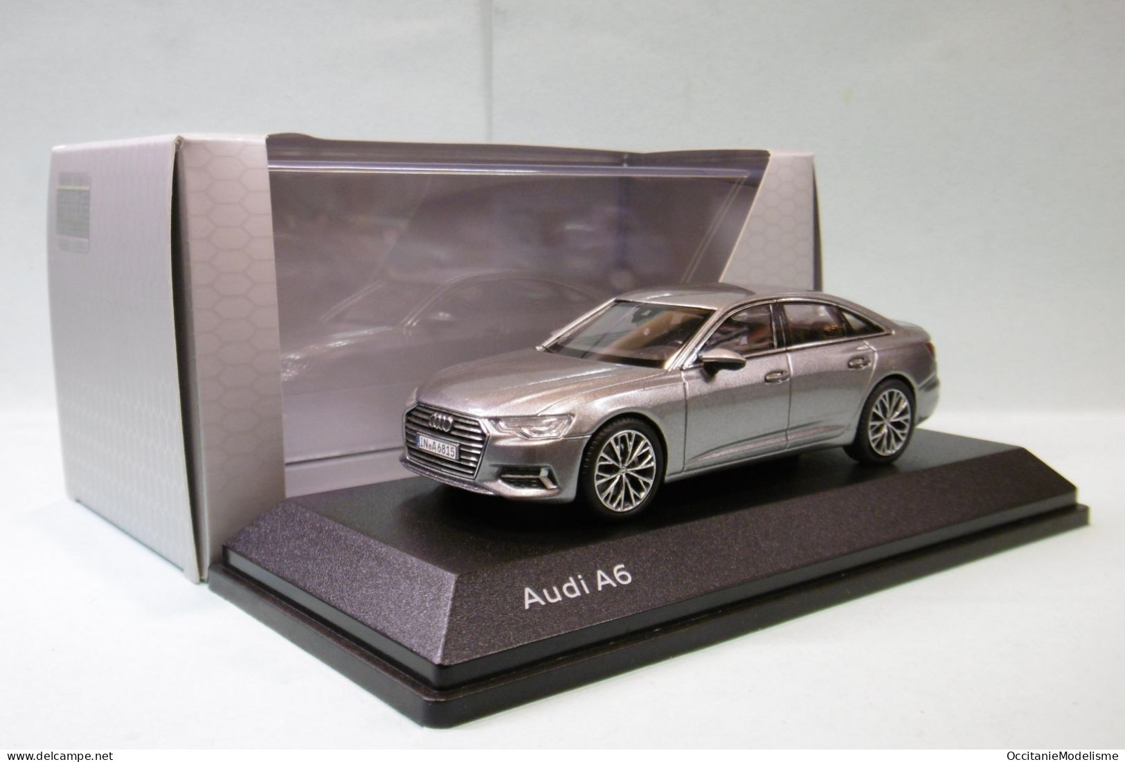 Spark - AUDI A6 Gris Métallisé Neuf NBO 1/43 - Spark